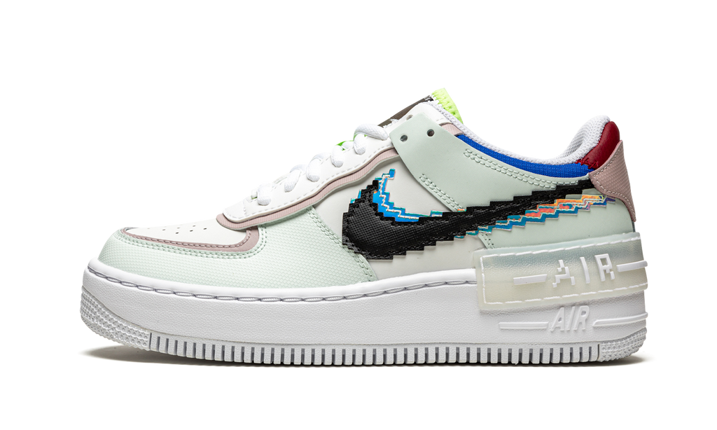 AF1 SHADO SE WMNS"Pixel Swoosh" CV8480 300