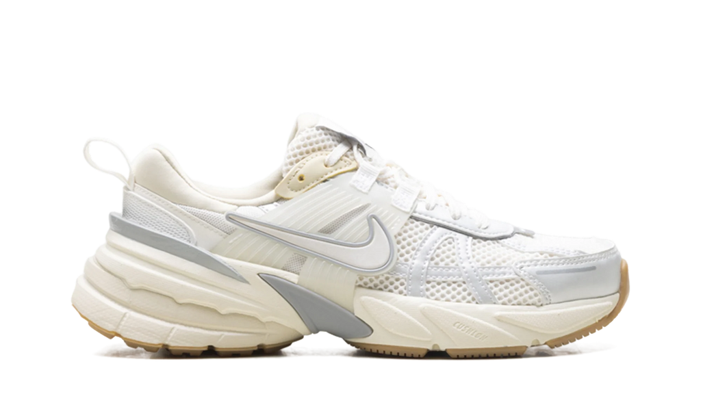 V2K Run WMNS "White Photon Dust Fir" FD0736 108