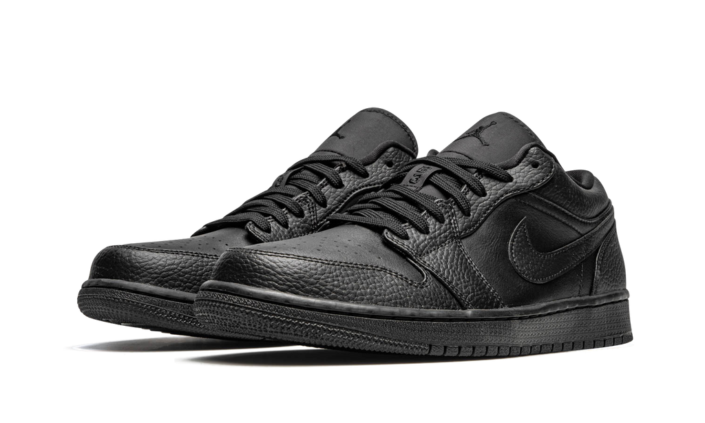 1 Low "Triple Black" 553558 091