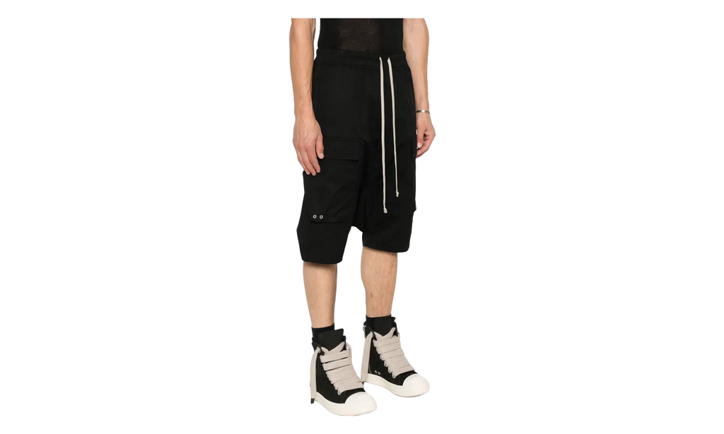 Cargo Pod Shorts "Black" RU02E1389 TE 09