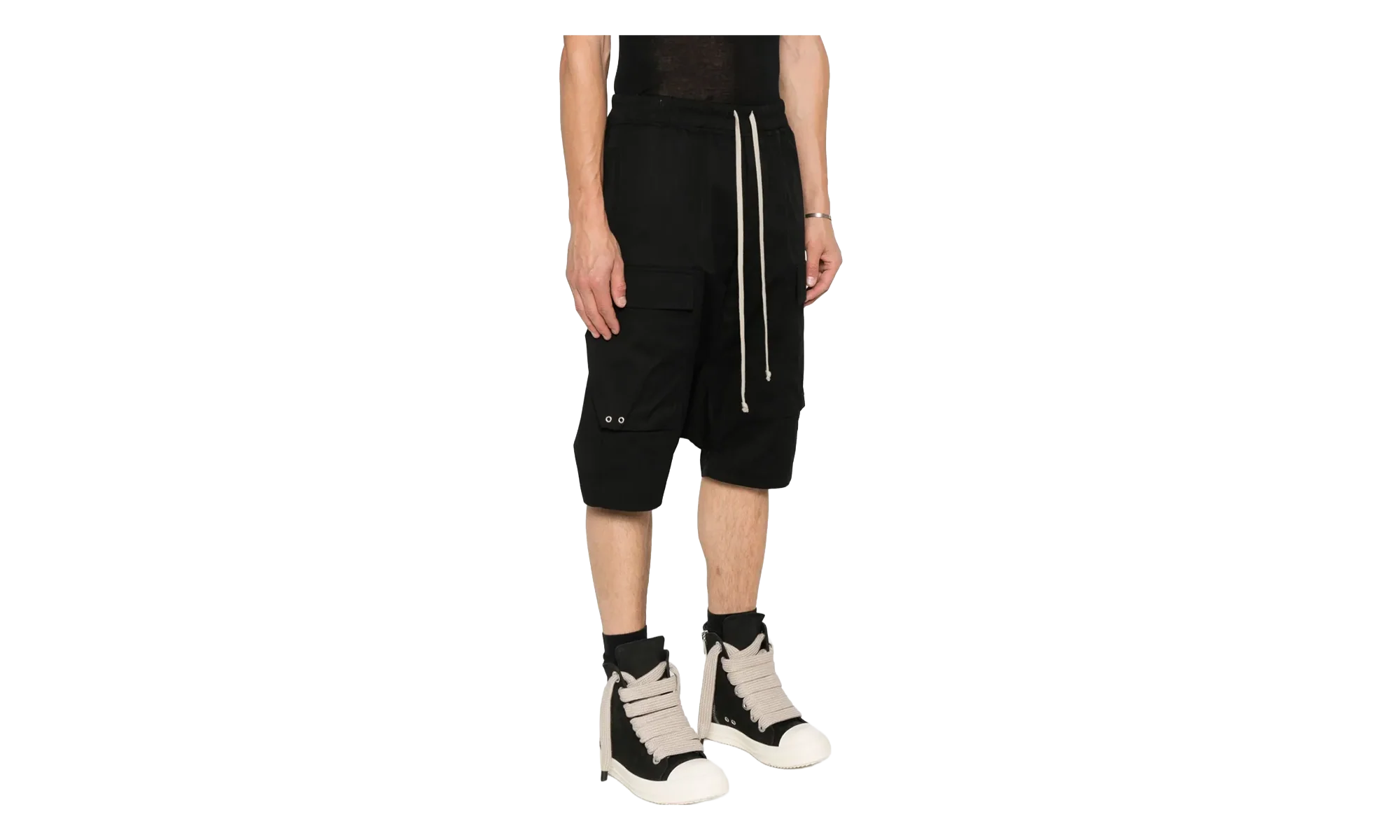 Cargo Pod Shorts "Black" RU02E1389 TE 09
