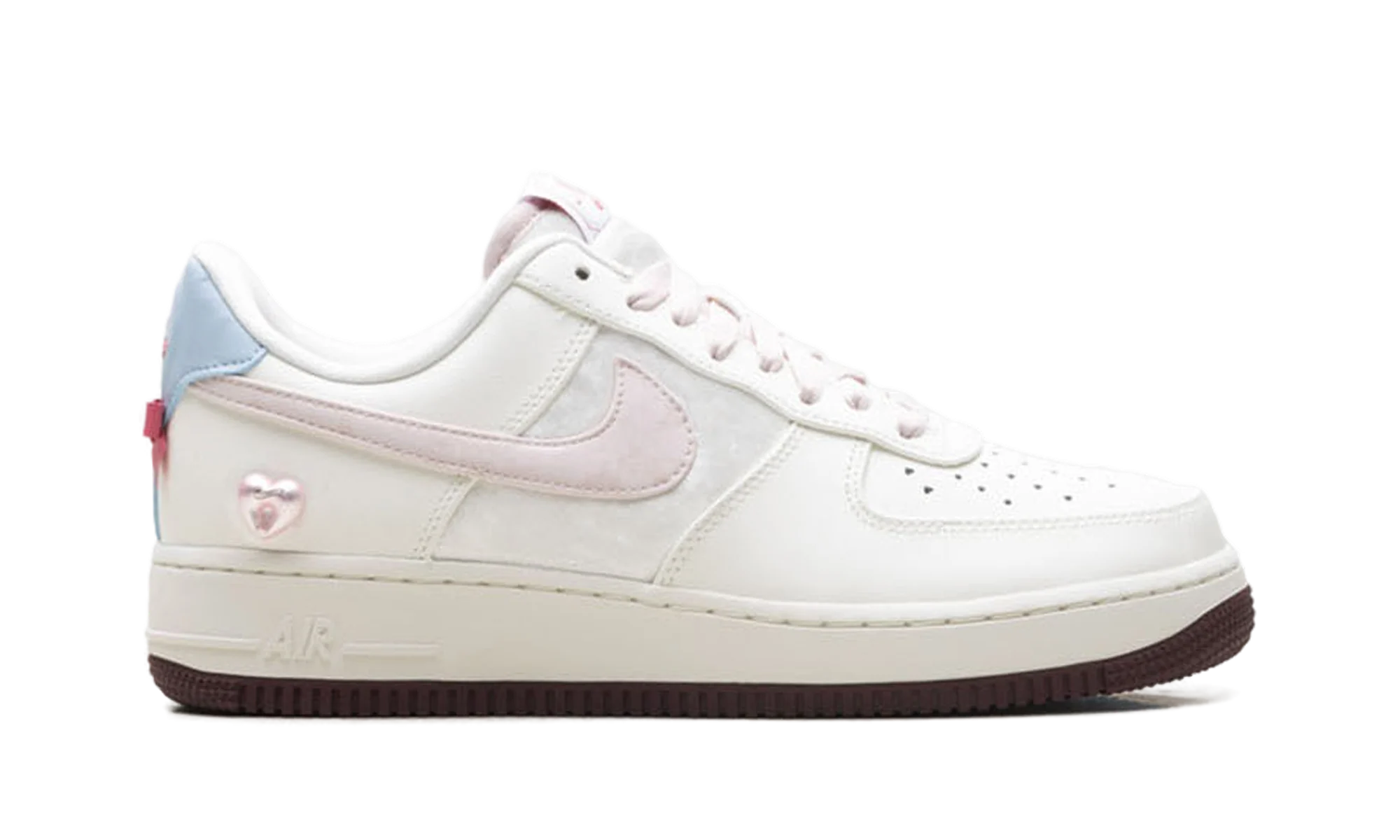 Nike Air Force 1 WMNS "Valentine's Day (2026)" IQ4937 161