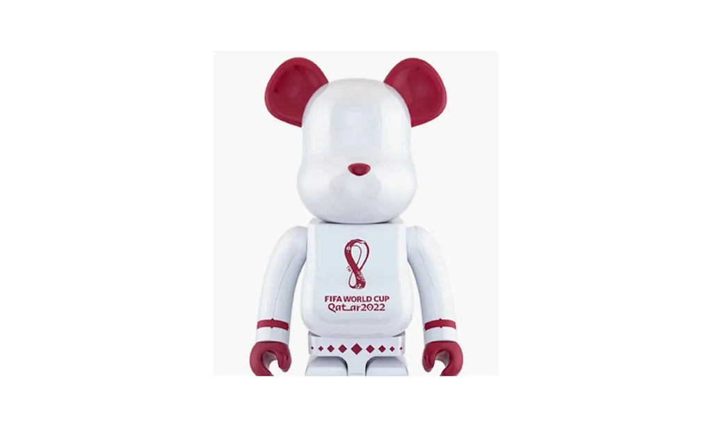 Bearbrick FIFA World Cup Qatar 2022 "White Chrome - 1000%" MEDI3039