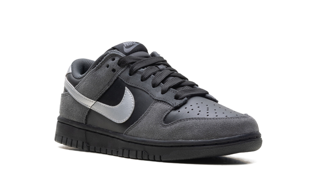 Dunk Low WMNS"Anthracite/ Metallic Silver" II7636 001