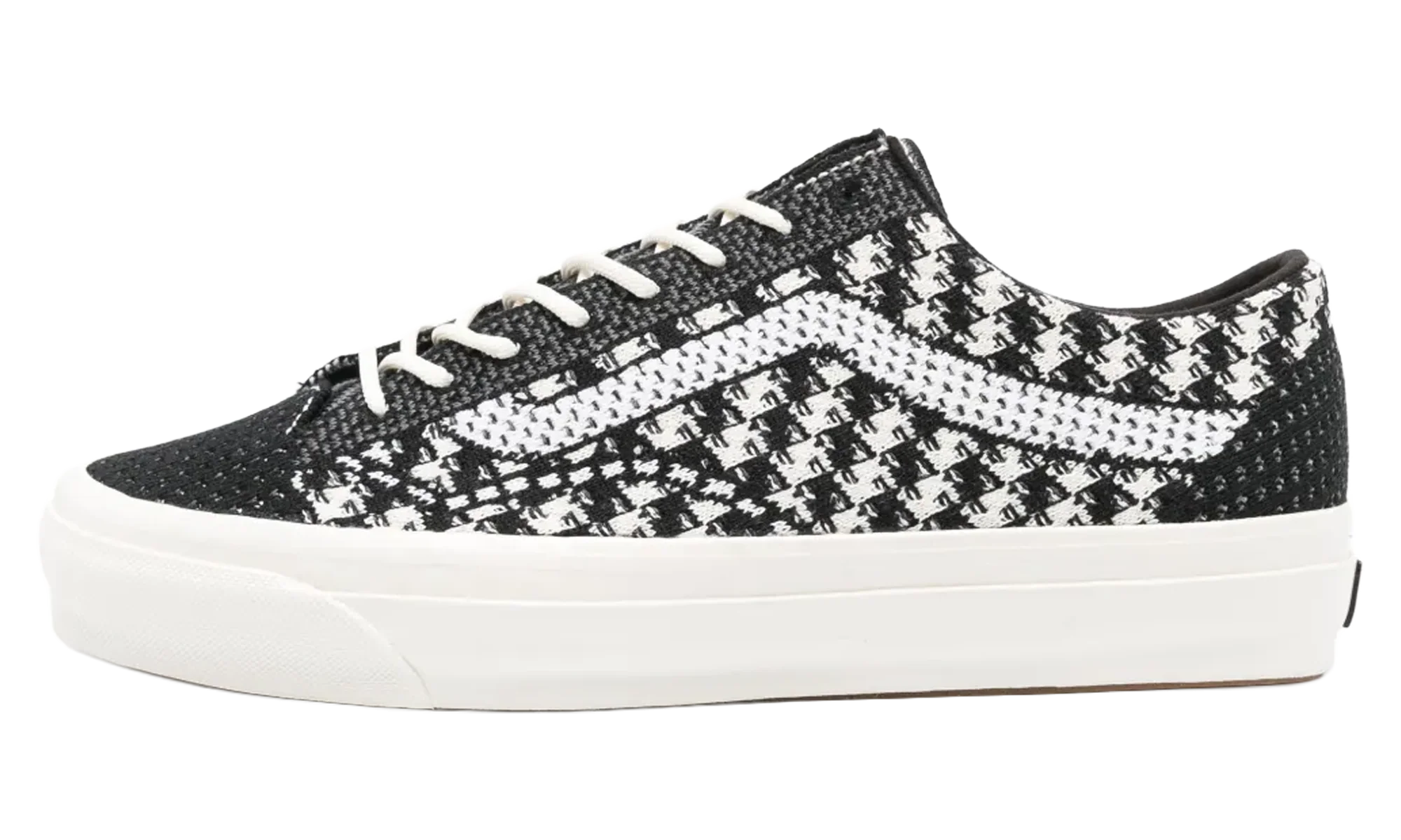 Old Skool 36 EK "Black" VN000D8HHR01