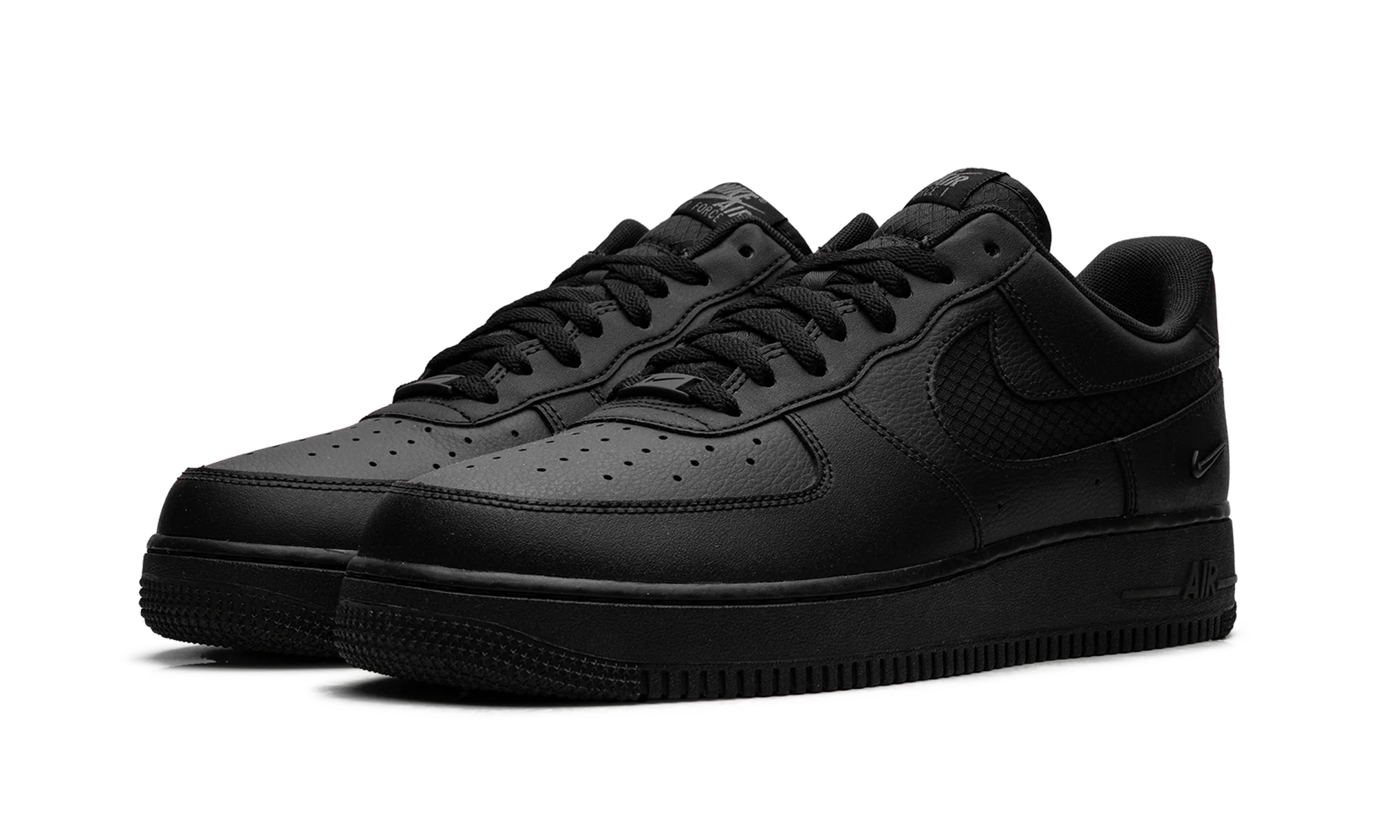 Air Force 1 '07 LV8 "Triple Black Ripstop" IH4452 001