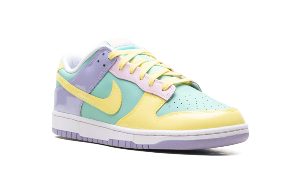 Dunk Low "Easter (2026)" IQ9404 349