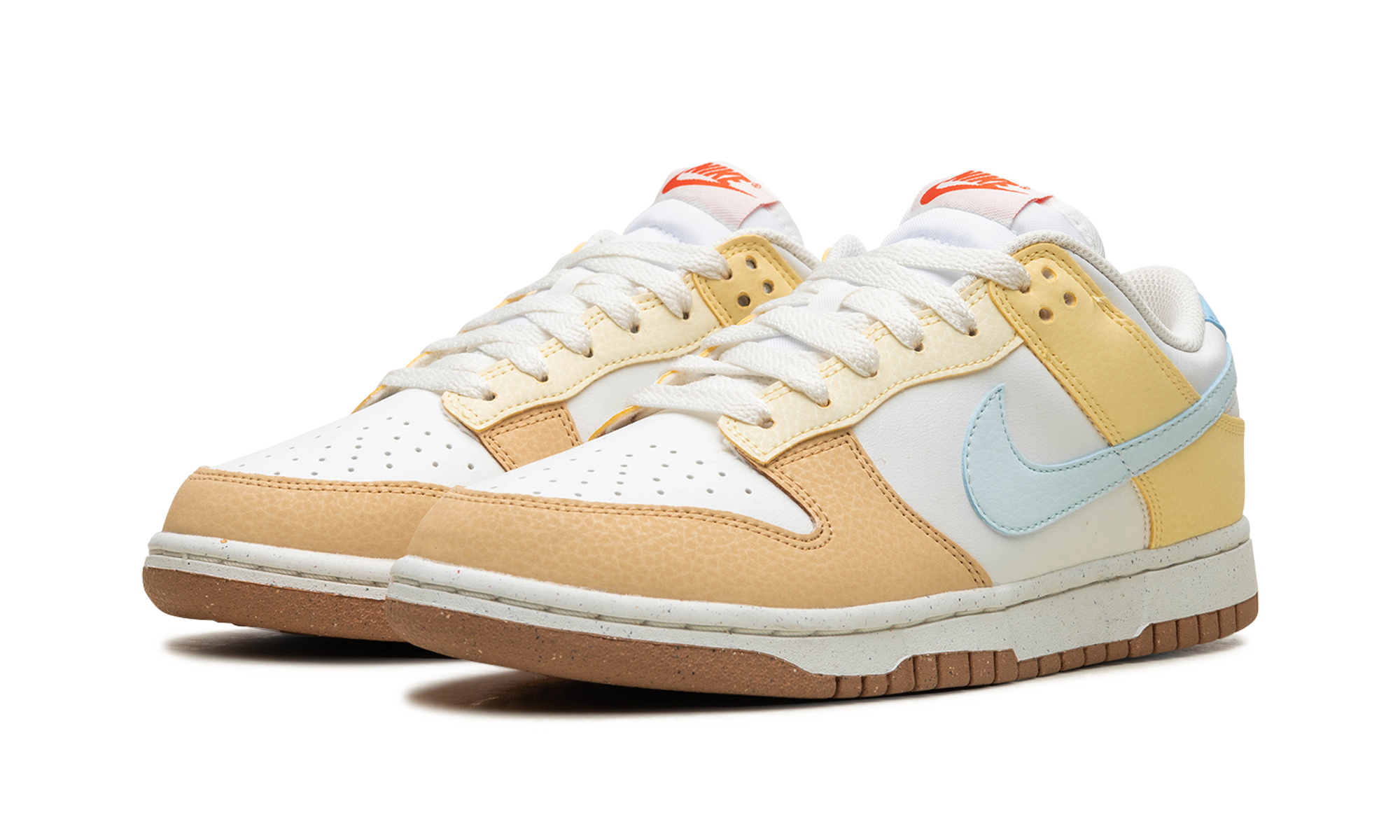DUNK LOW WMNS"Soft Yellow" FZ4347 100