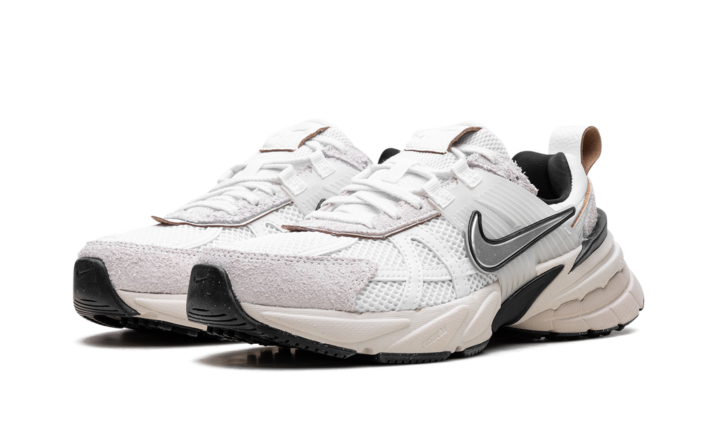 V2K Run Wmns"Summit White" FN6703 100