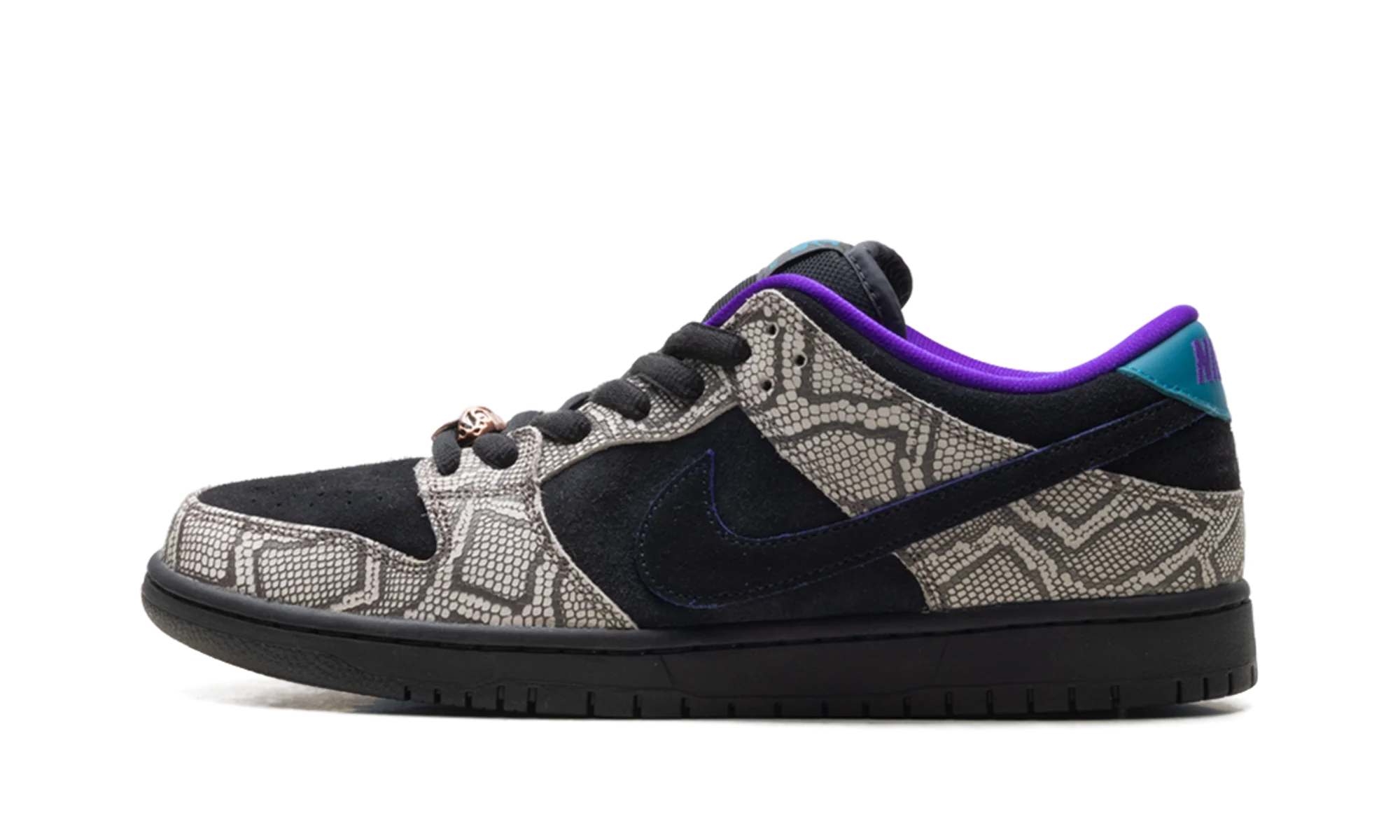 SB Dunk Low "Dashawn Jordan - Copperhead" IB6208 200
