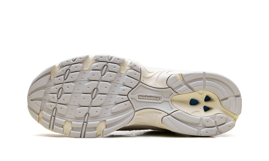 530 "Grey Beige" Mr530fta