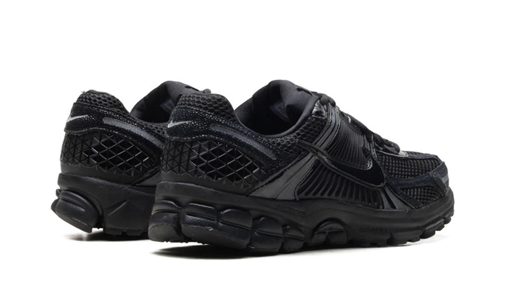Zoom Vomero 5 WMNS "Black Patent" II6236 001