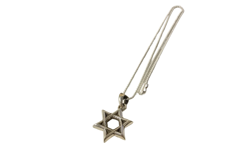 Medium David’s Star Necklace "Silver" CHRM0752