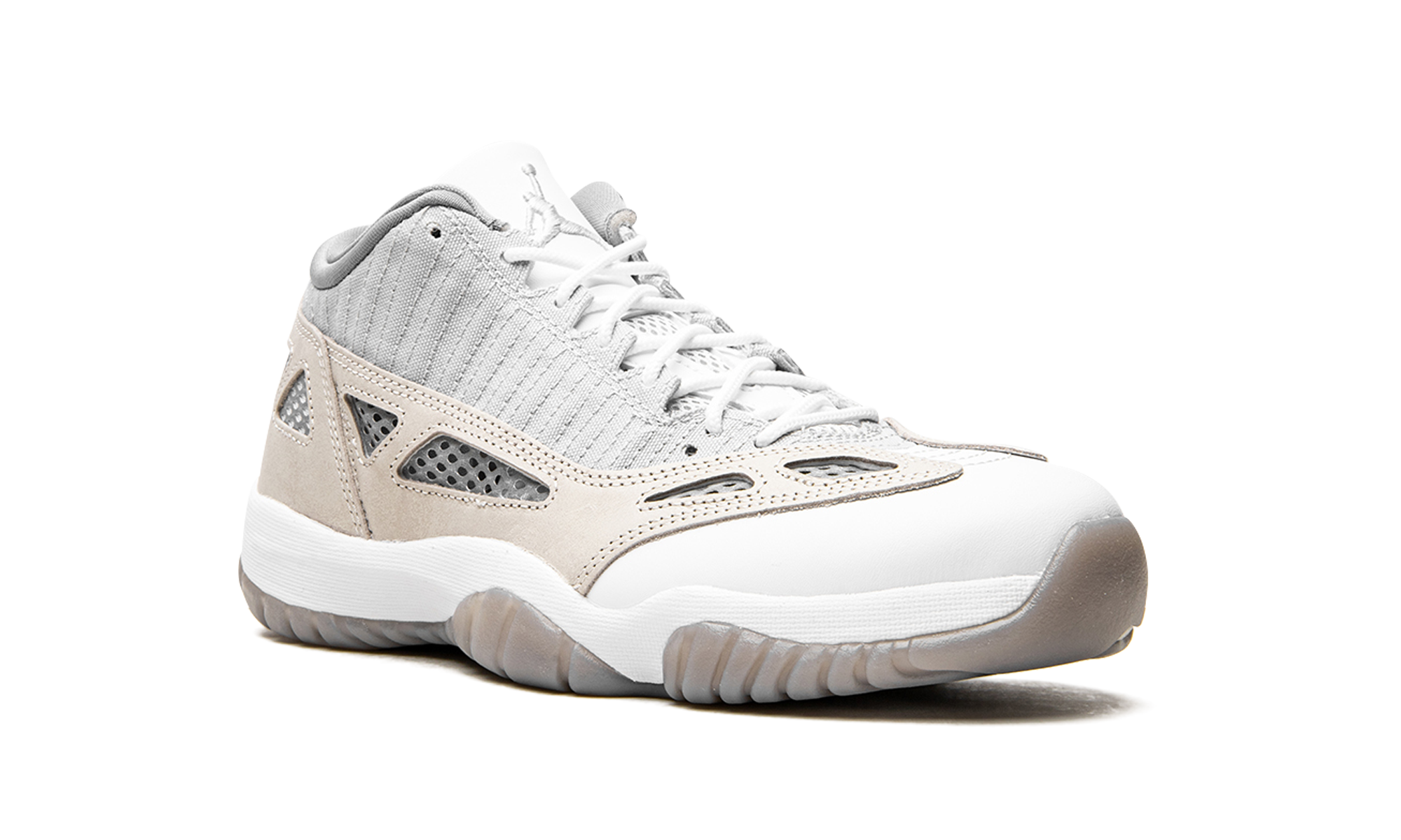 11 Retro Low IE "'Light Orewood Brown'" 919712 102