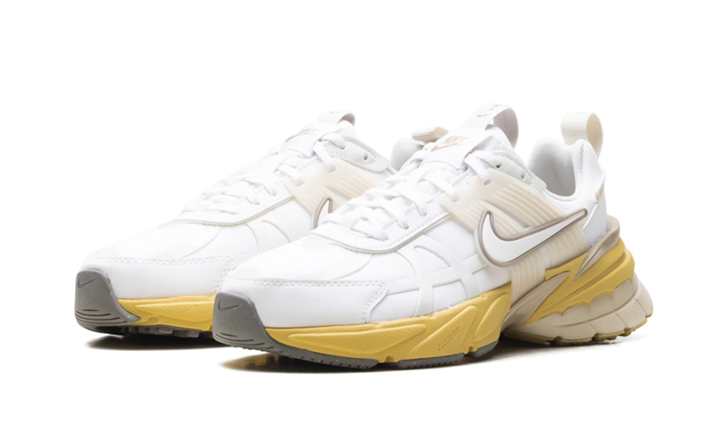 V2K Run WMNS "Gore-Tex White Light Bone" FZ2622 100