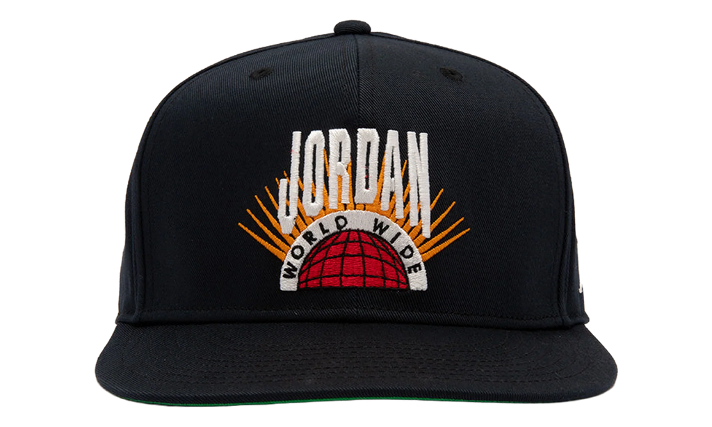 Jordan Essentials Pro Structured Flat Bill Hat "Black / Kelly Green / Sail" IF3508 010