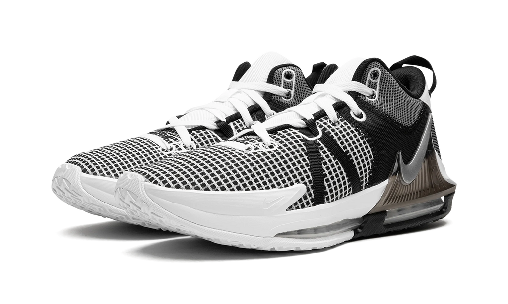 LeBron Witness VII "Metallic Silver" DM1123 100