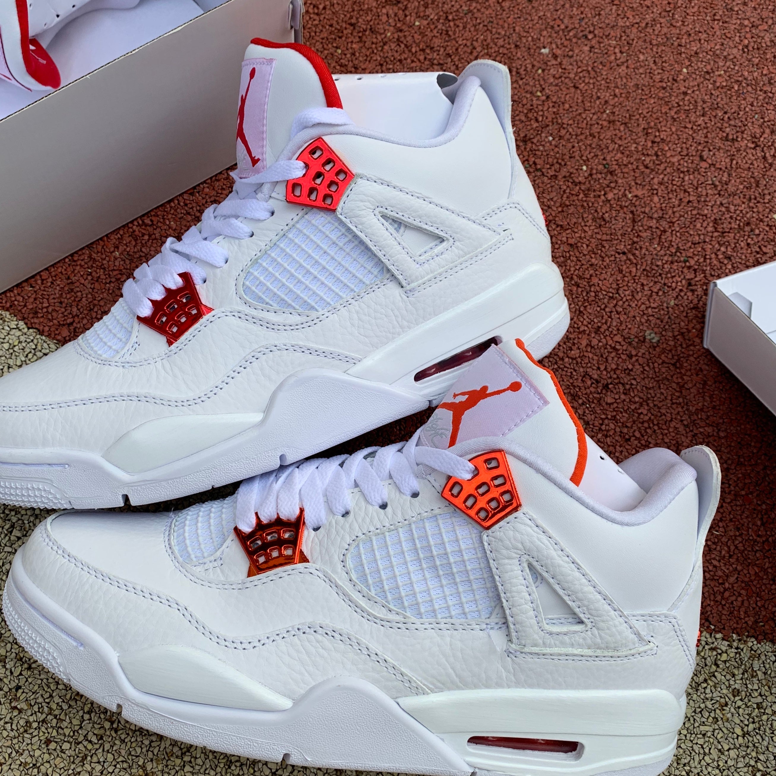 4 Retro Metallic Red