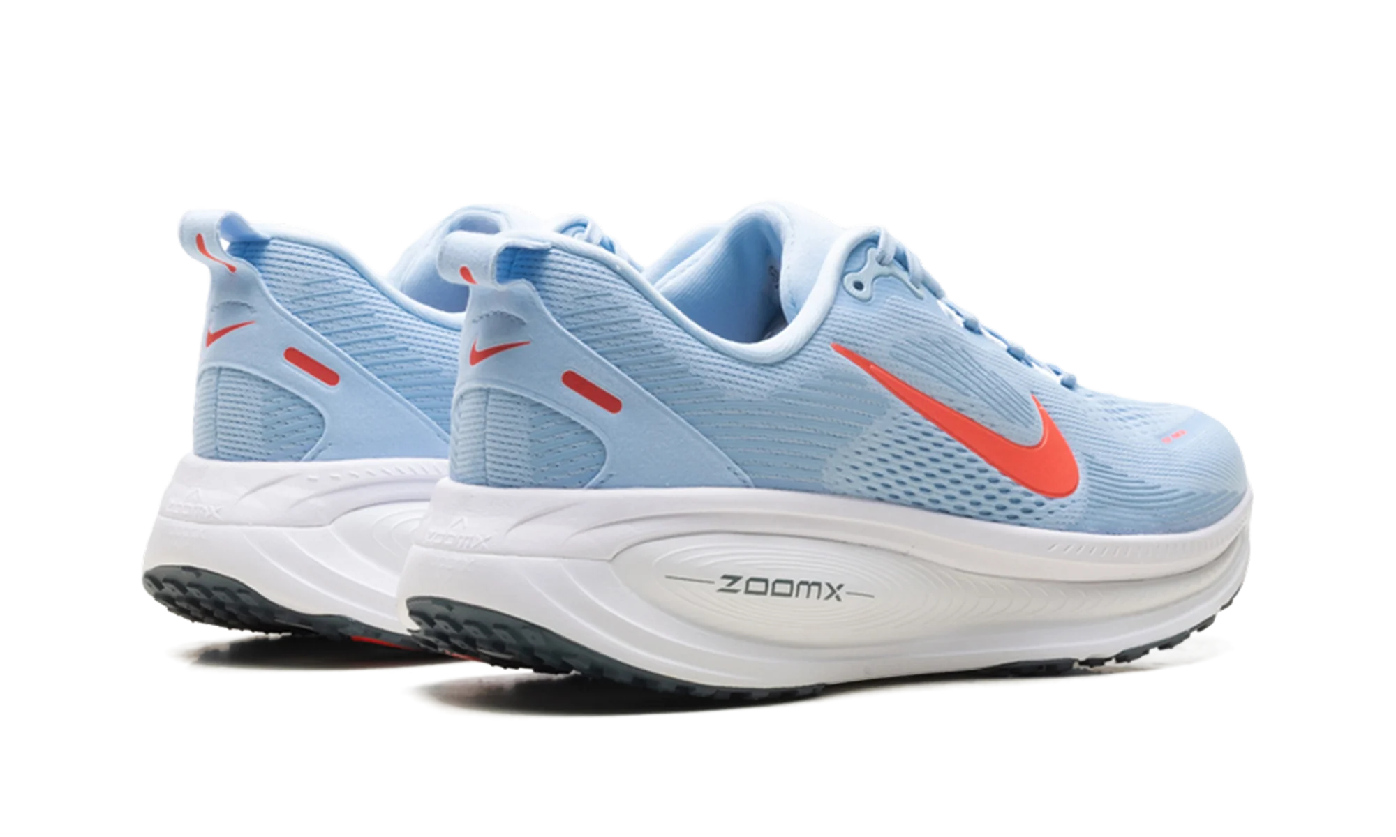 Vomero 18 "Ice Blue / White / Blue Fox / Bright Crimson" IQ9406 411