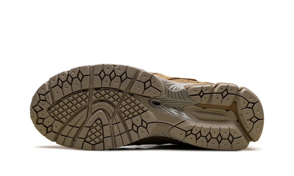2002R Gore-Tex "Protection Pack - Stucco" U20027OI