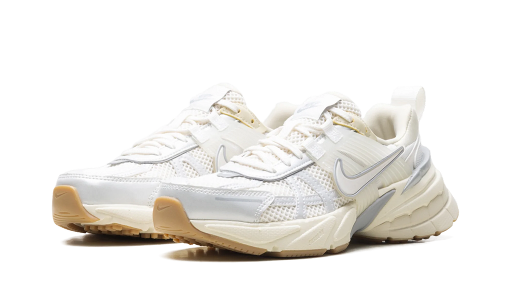 V2K Run WMNS "White Photon Dust Fir" FD0736 108
