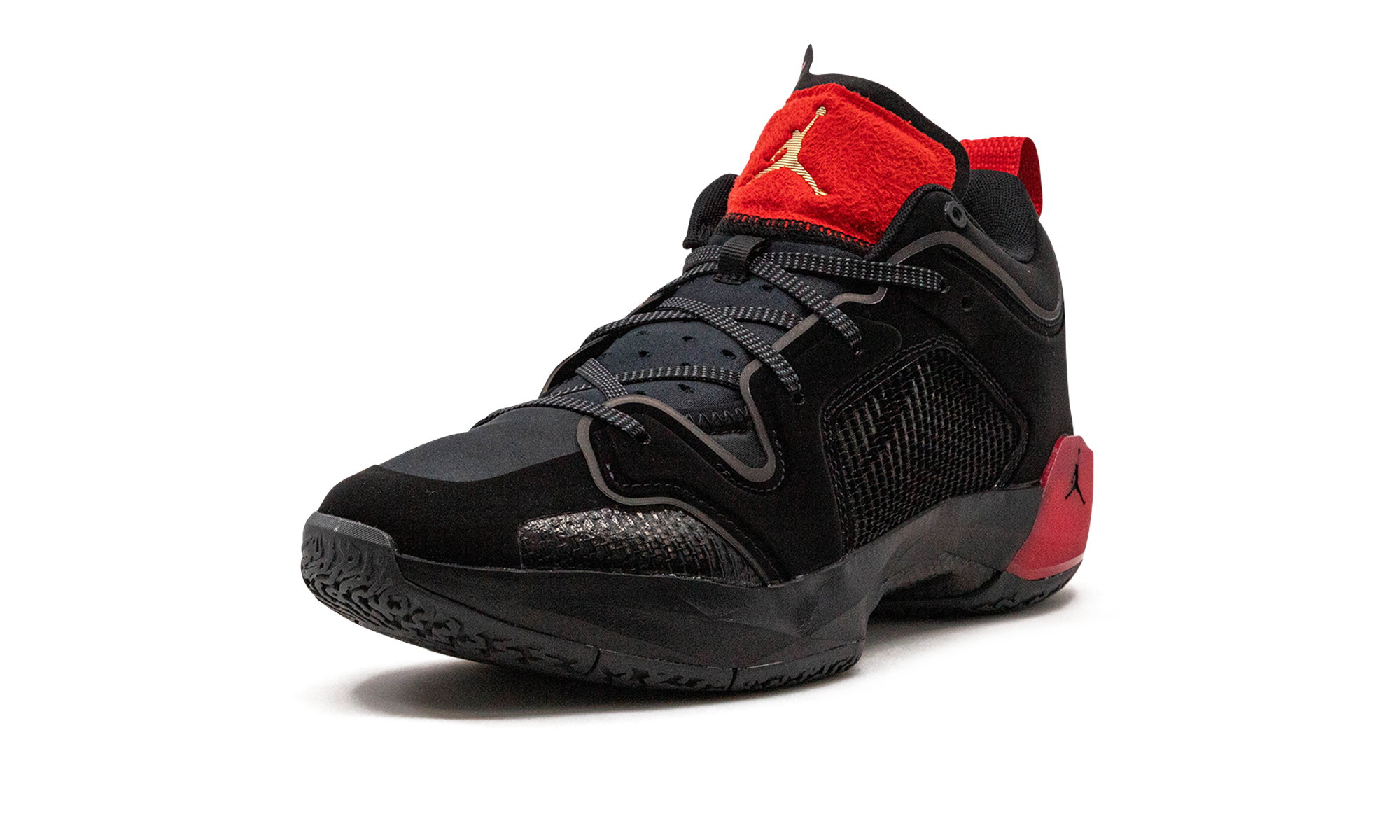 37 Low "Bred" DQ4122 007