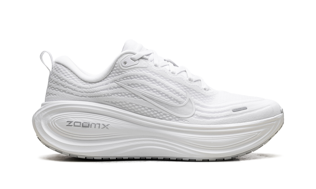 Vomero Plus WMNS"Triple White" HV8154 102