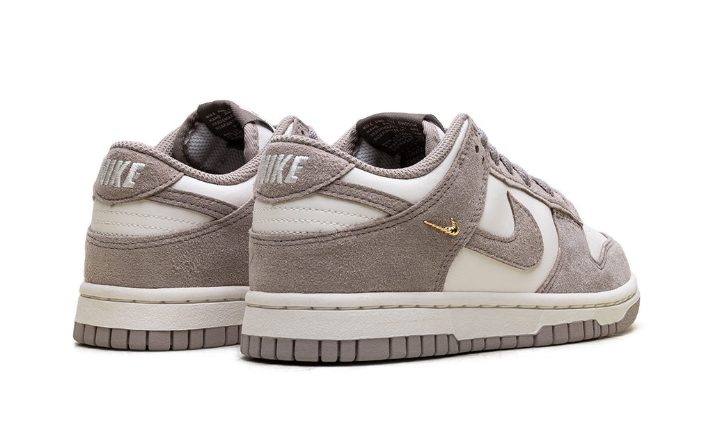 Dunk Low WMNS"Malt Gold Mini Swoosh" IB4417 105