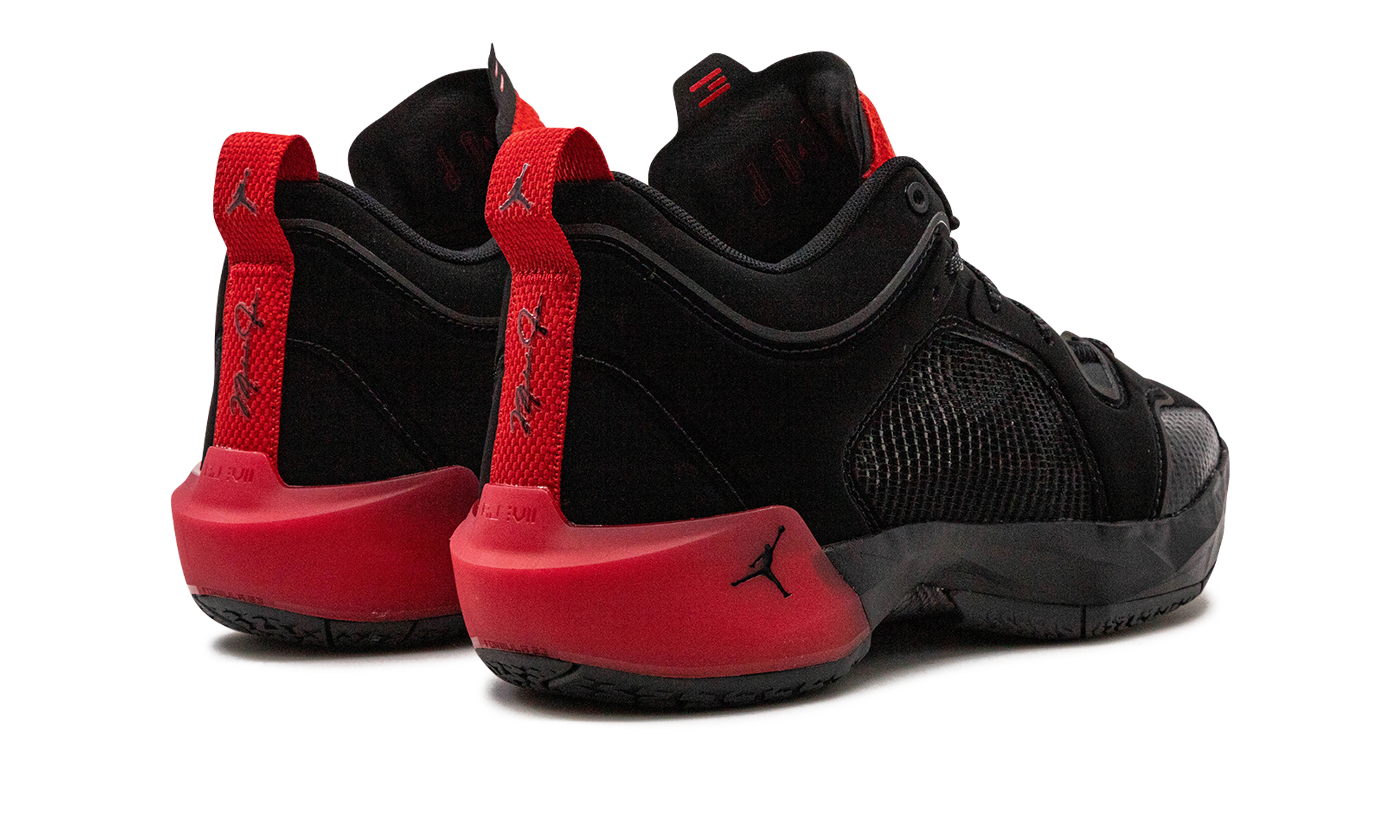 37 Low "Bred" DQ4122 007