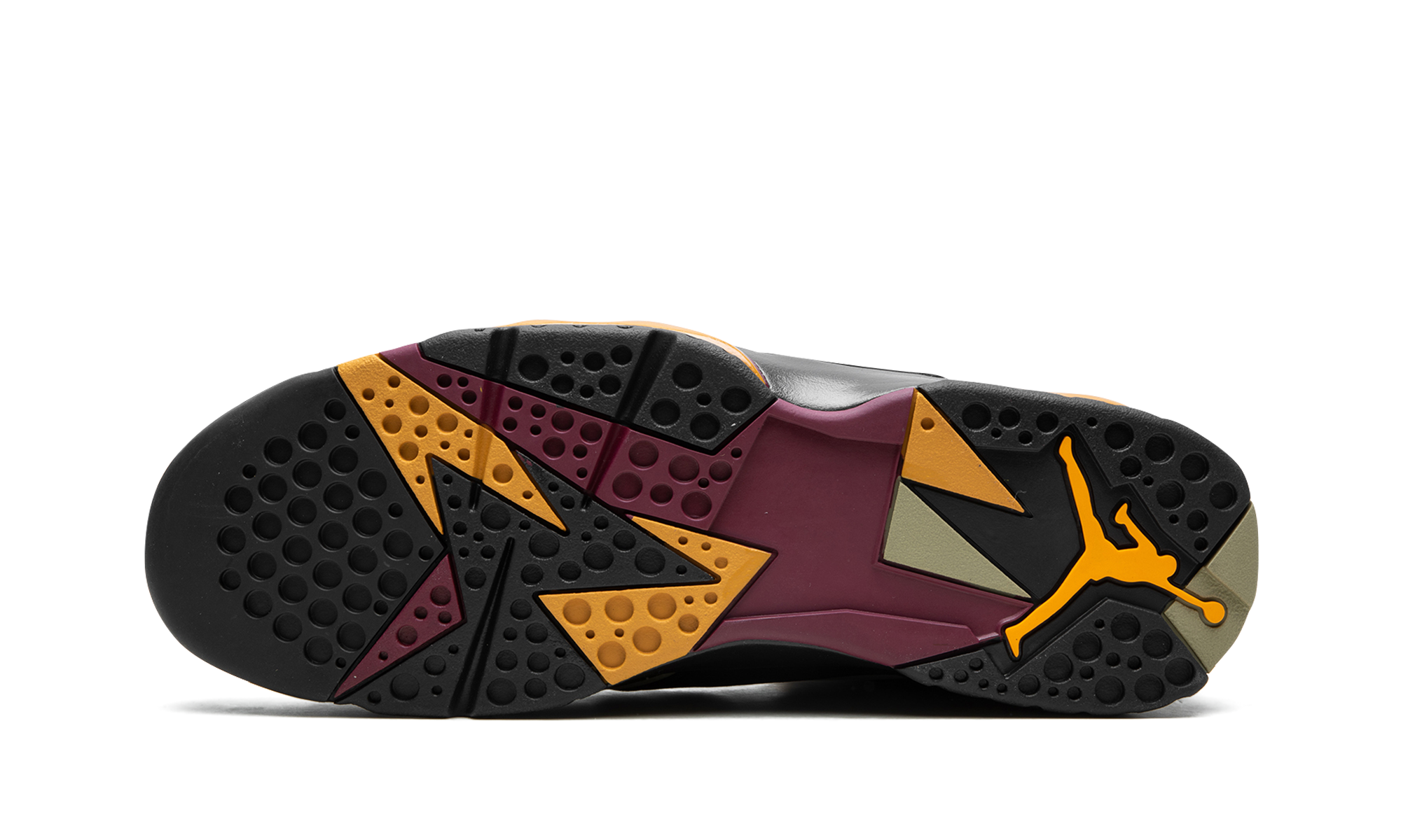 7 SE "Black Olive" DN9782 001