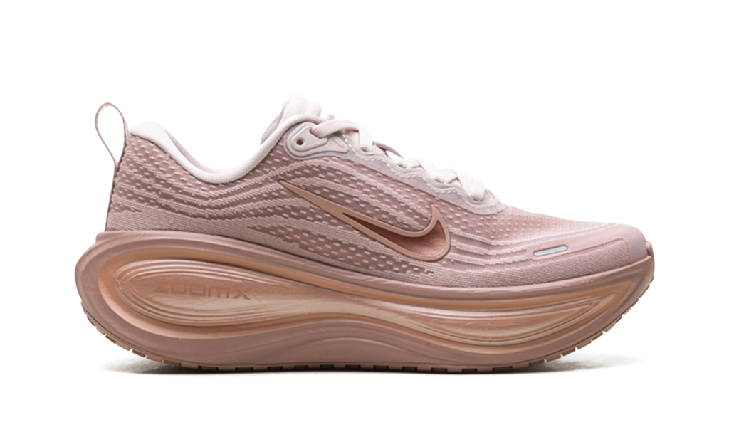 Vomero Plus WMNS"Particle Pink/ Rose Gold" HV8154 601