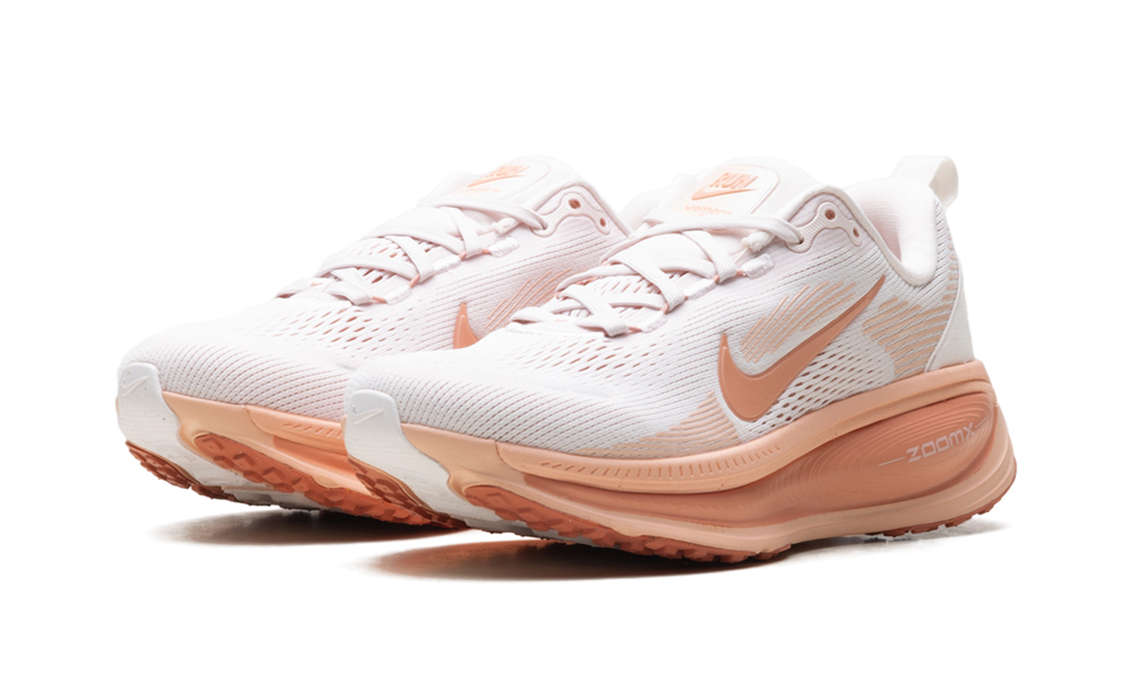 Vomero 18 WMNS"Light Soft Pink Light Madder Root Arctic Orange Madder Root" HM6804 601