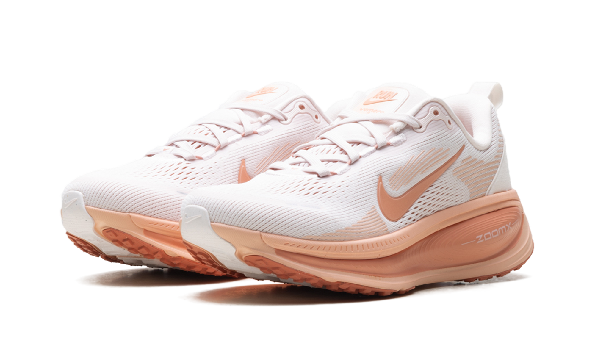 Vomero 18 WMNS"Light Soft Pink Light Madder Root Arctic Orange Madder Root" HM6804 601