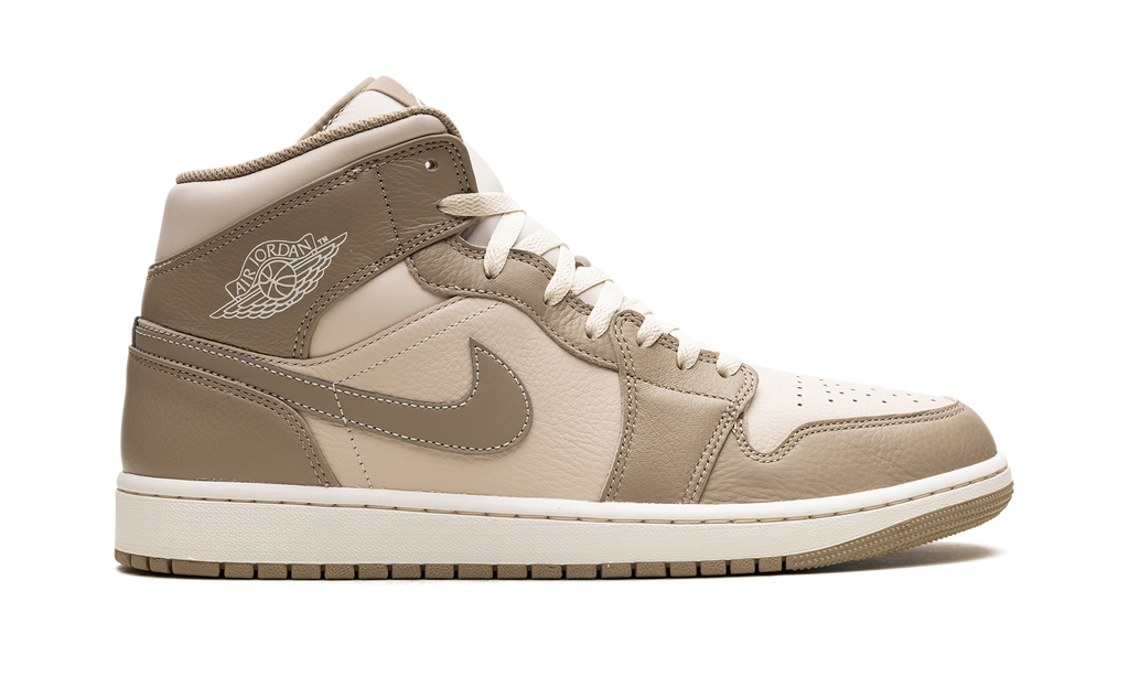 1 Mid "LEGEND LIGHT BROWN" HF4830 203