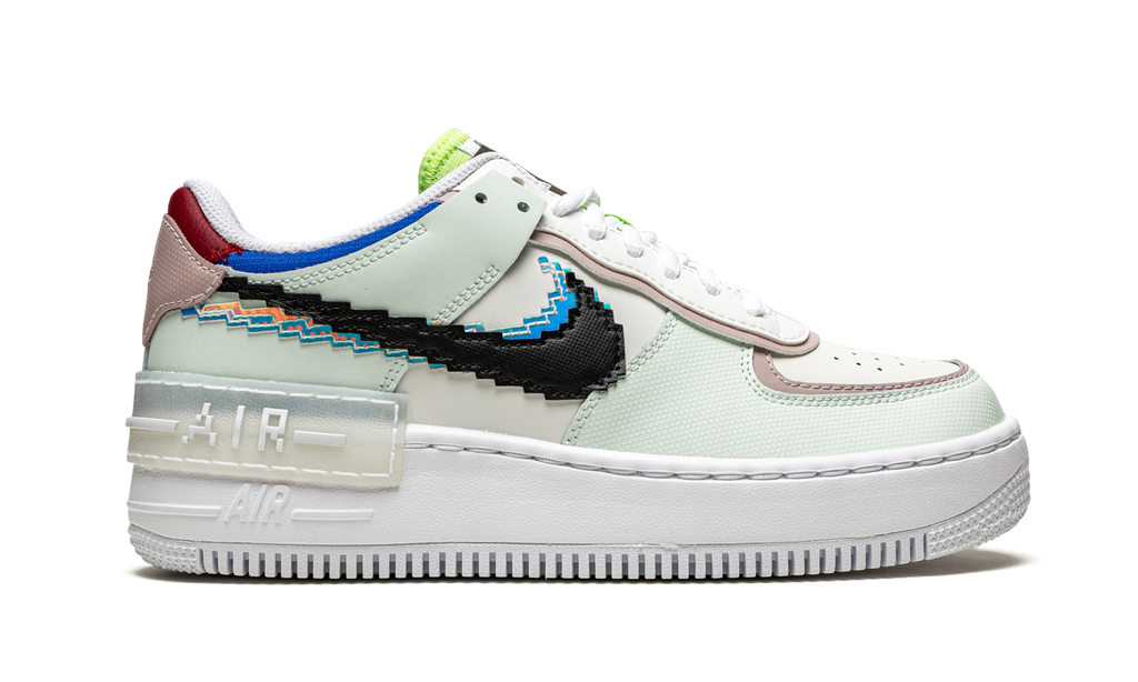 AF1 SHADO SE WMNS"Pixel Swoosh" CV8480 300