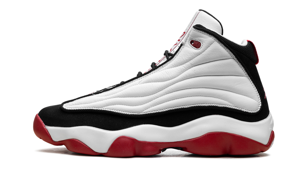 Pro Strong "White Black Gym Red" DC8418 116