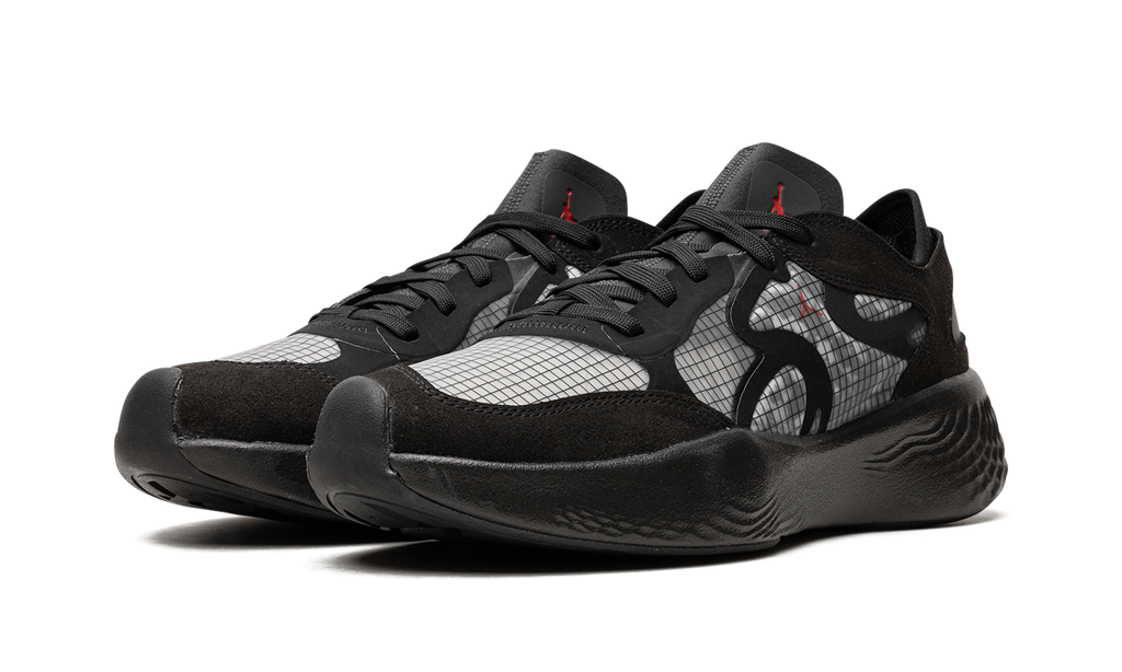 Delta 3 Low "Black Anthracite" DN2647 060