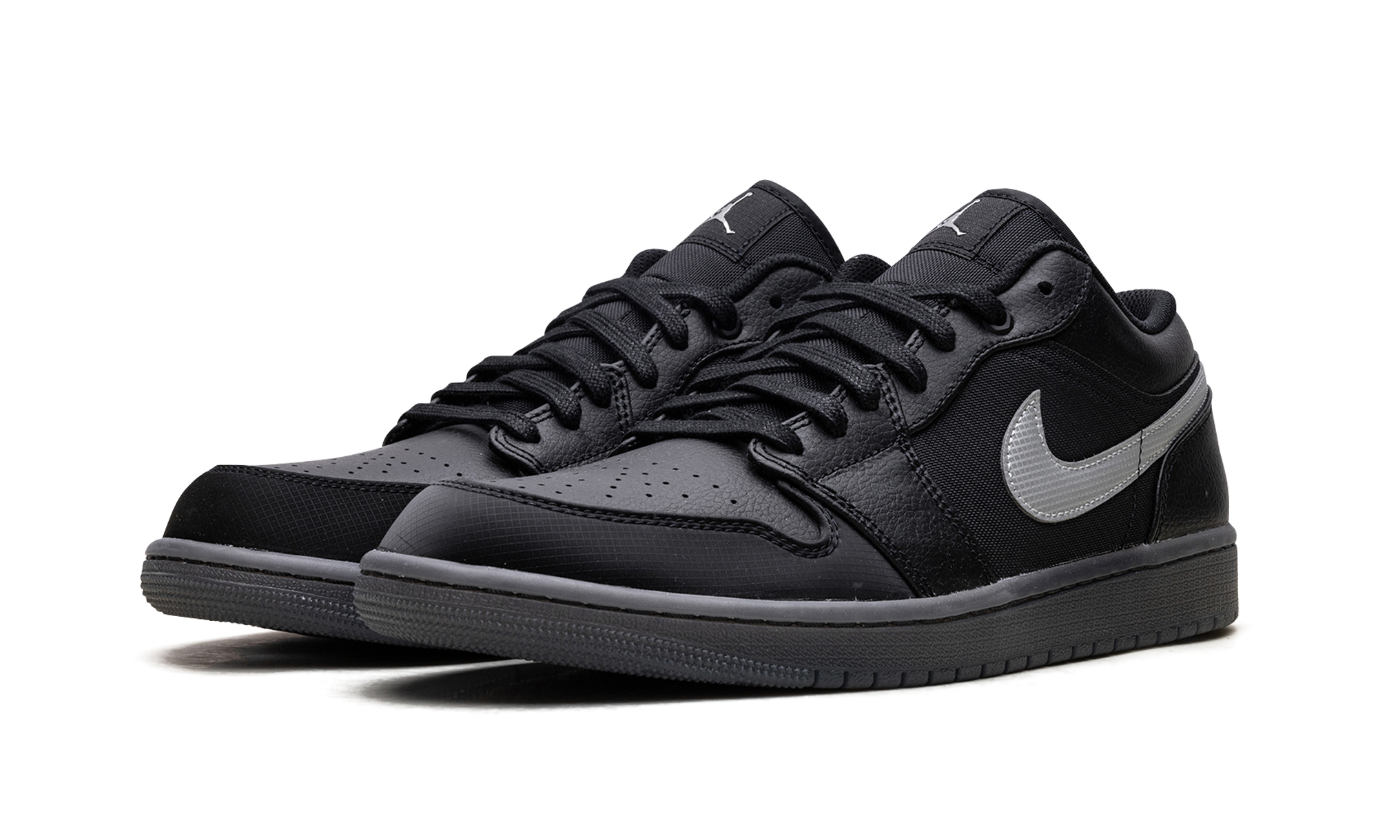 1 Low "Black White Dark Smoke Grey" HV5968 001