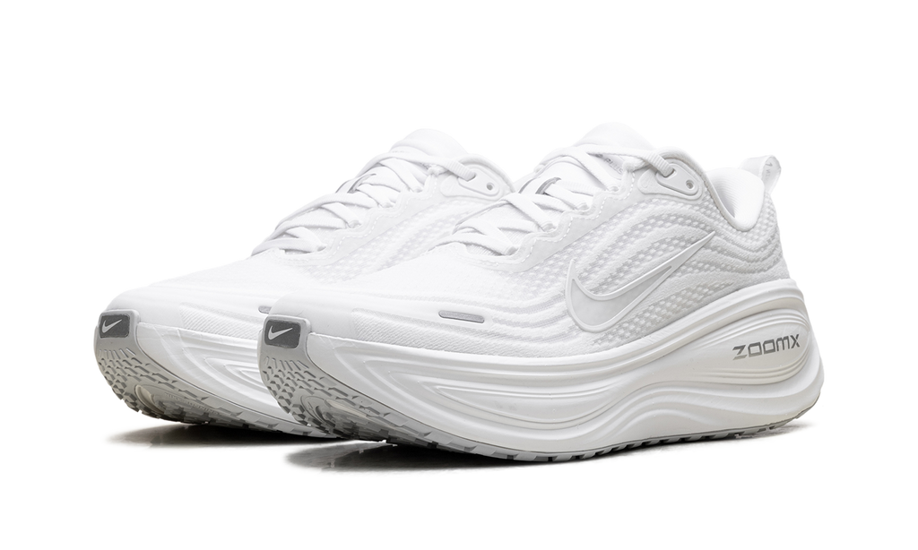 Vomero Plus WMNS"Triple White" HV8154 102