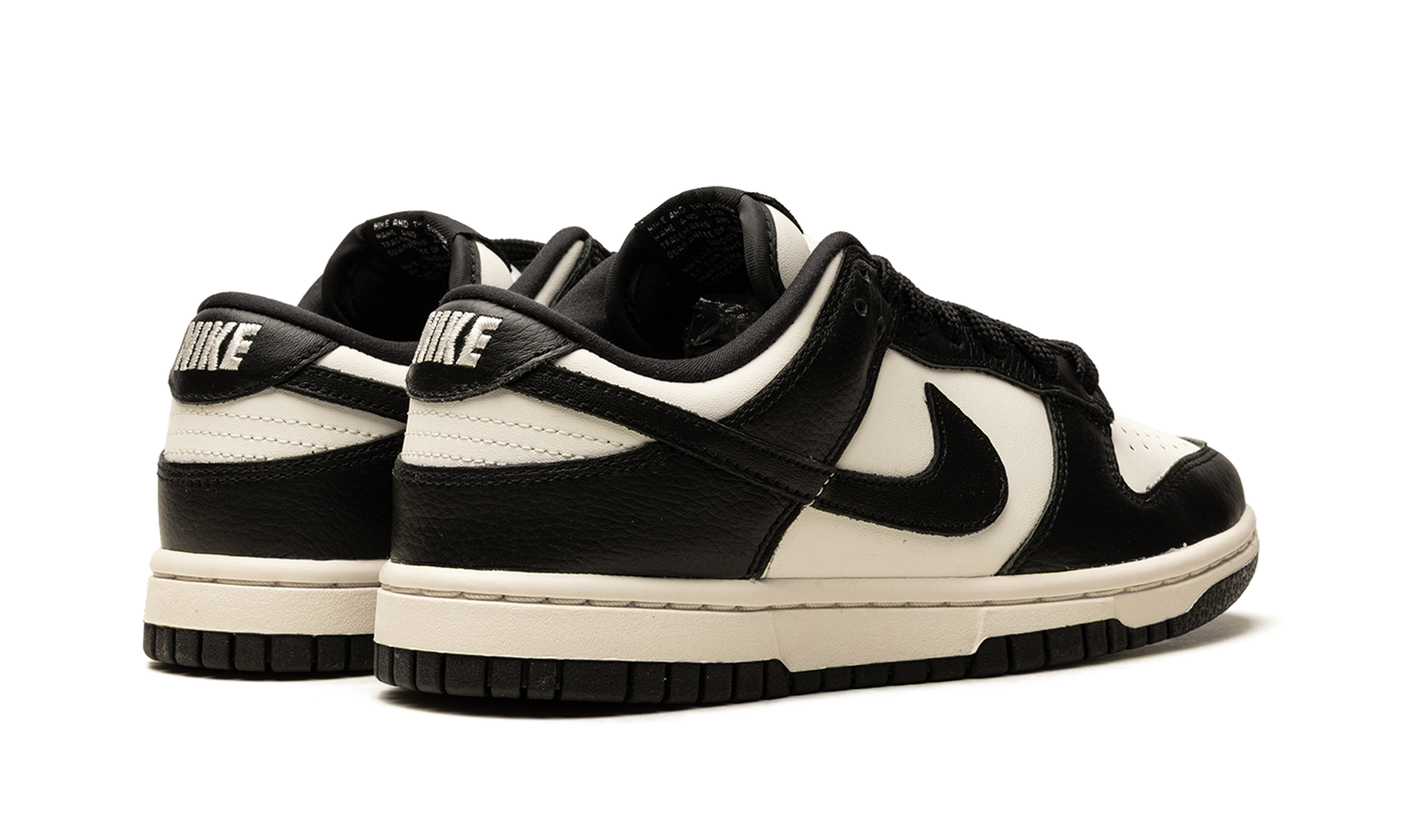 Dunk Low SE WMNS"Cherry Charms - Panda" HQ7487 100