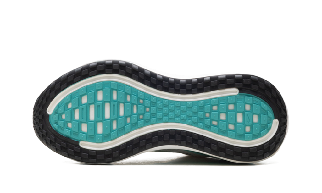 Vomero Plus WMNS"White/ Bleached Turquoise" HV8154 100