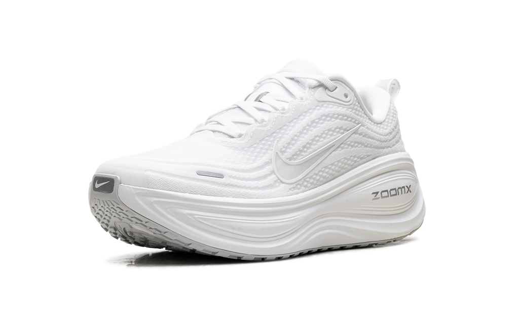 Vomero Plus WMNS"Triple White" HV8154 102