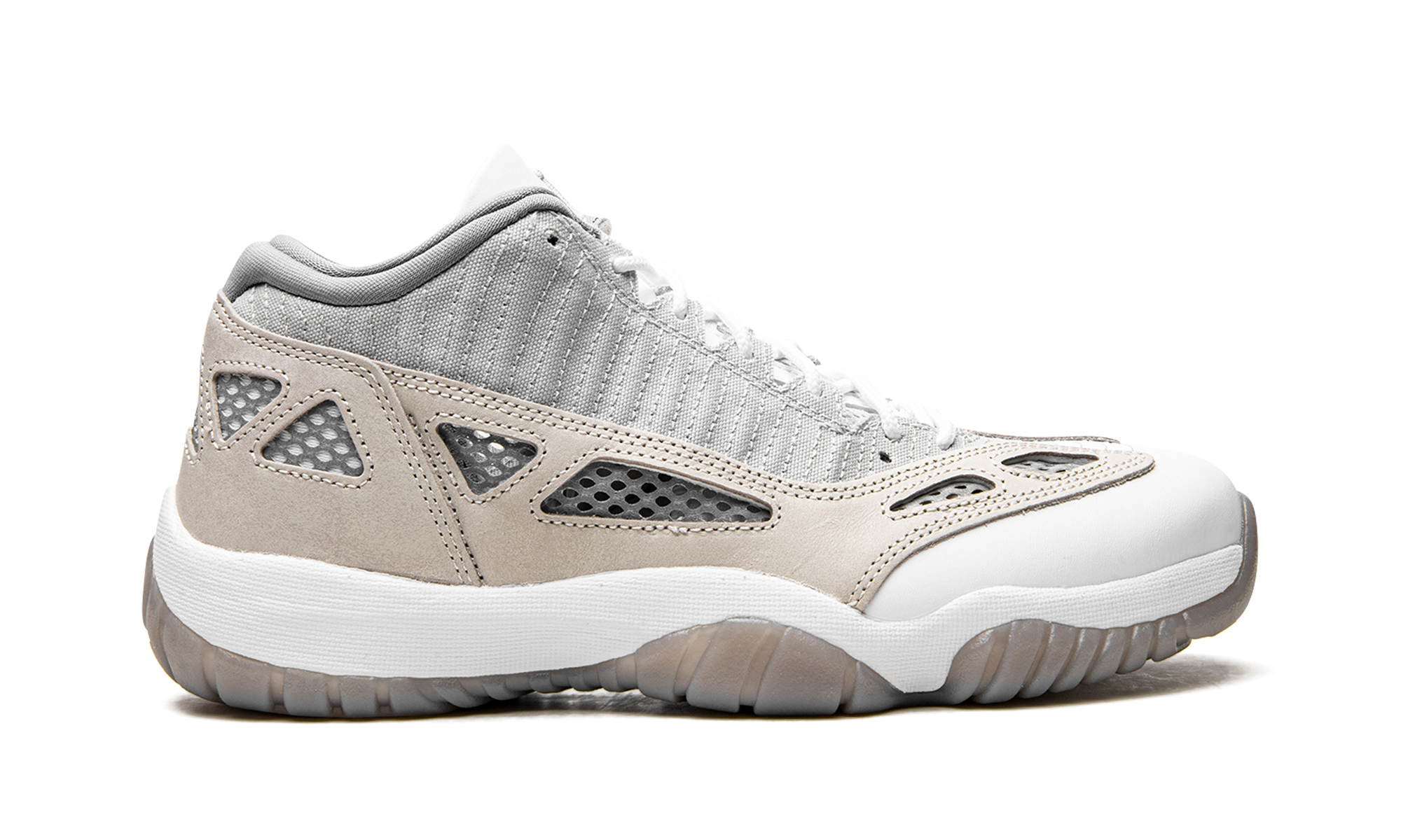 11 Retro Low IE "'Light Orewood Brown'" 919712 102