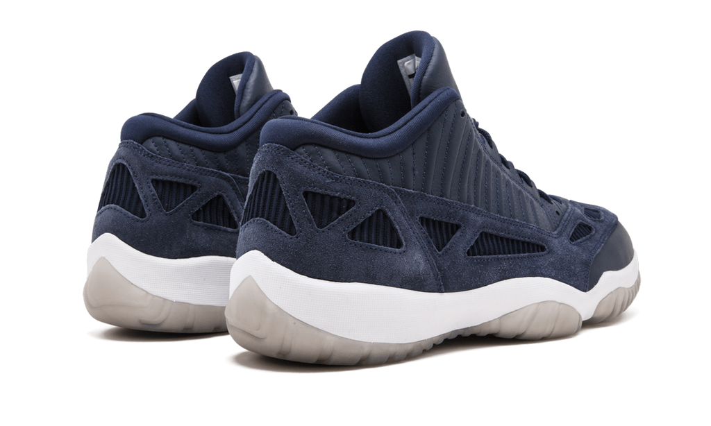 11 Retro Low IE "Obsidian" 919712 400