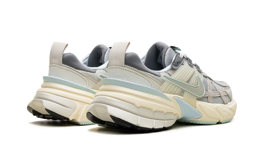 V2K Run WMNS"METALLIC PLATINUM" FZ3596 072