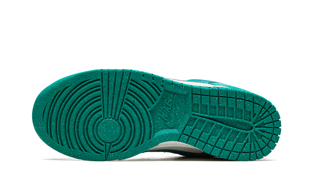 DUNK LO MNS WMNS"85" DO9457 101