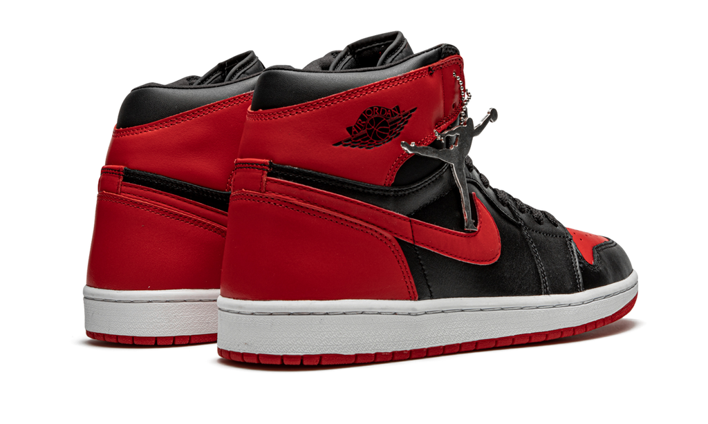 1 Retro Mid "2001 - Bred" 136066 061
