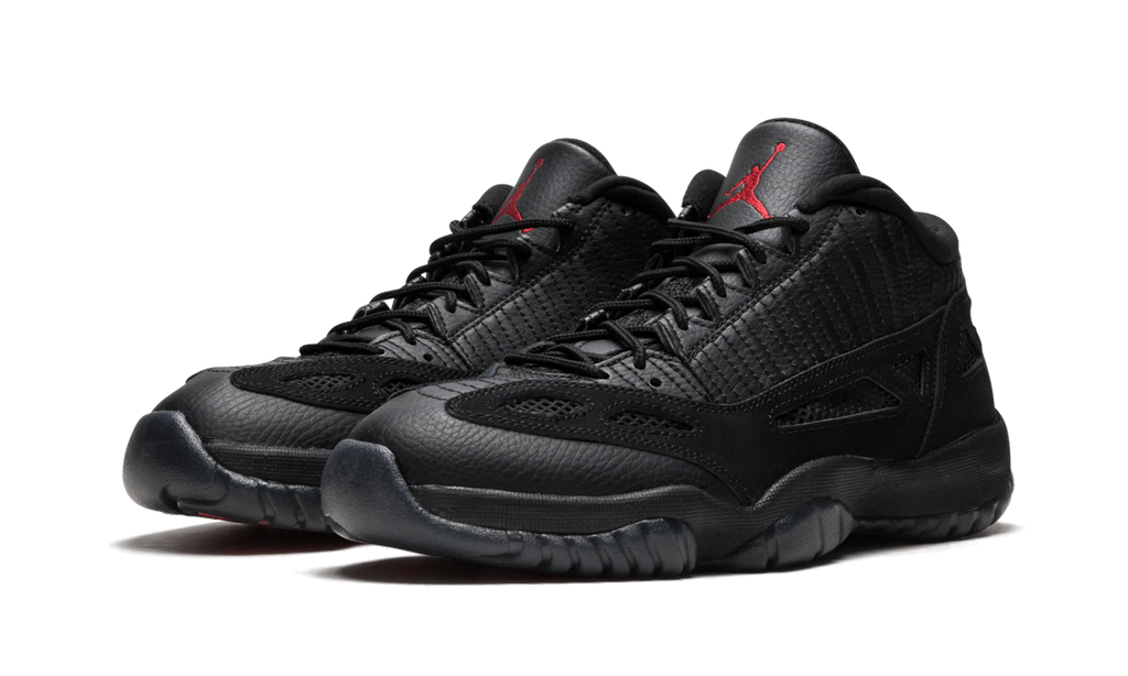11 Retro Low "Referee" 306008 003