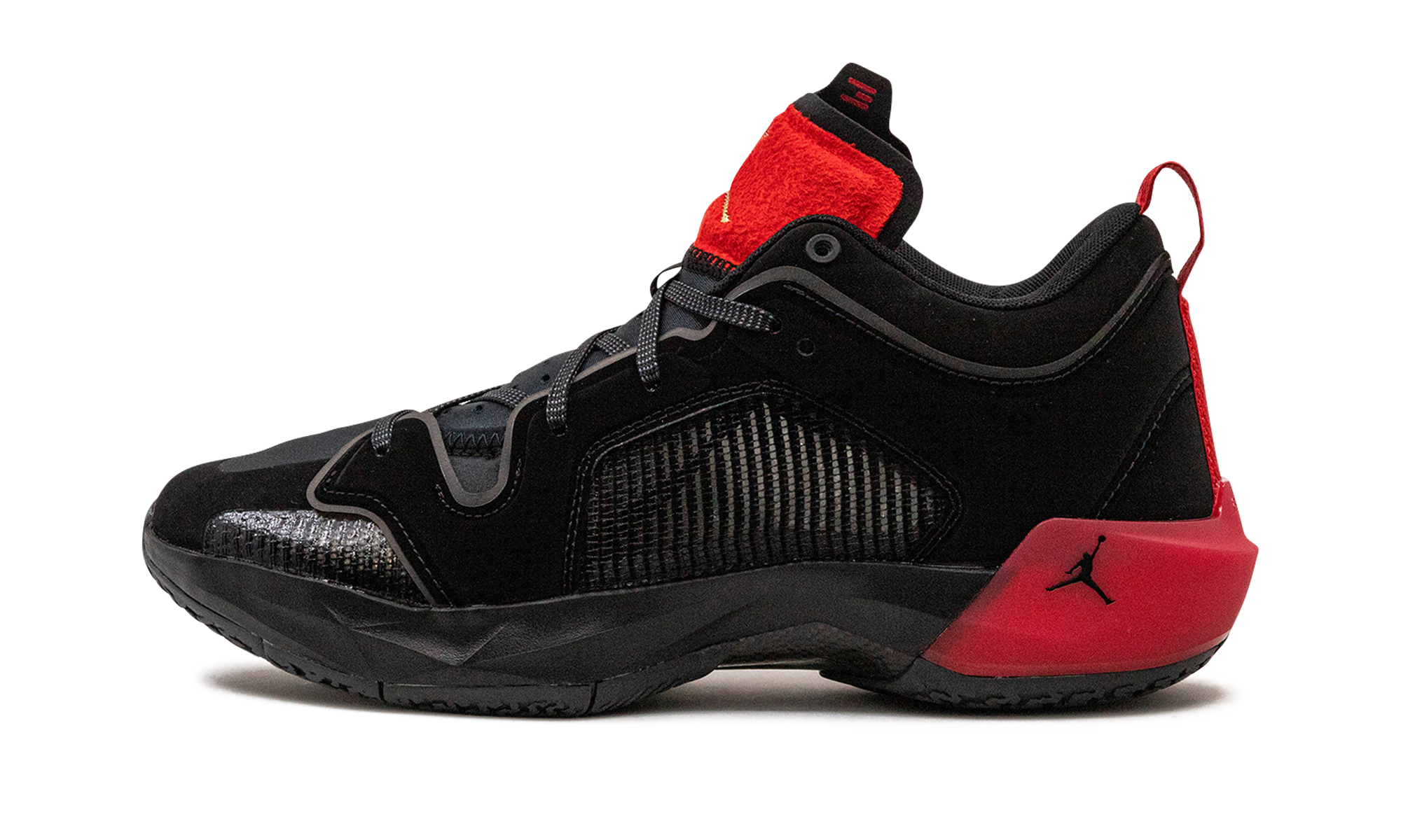 37 Low "Bred" DQ4122 007