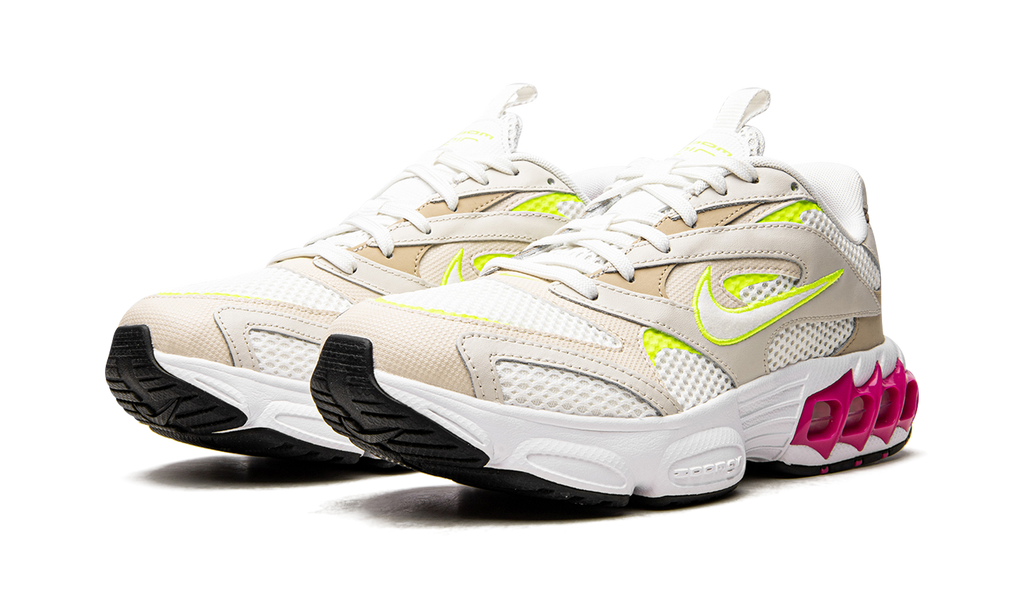 WMNS Zoom Air Fire"Summit White and Total Orange" CW3876 106